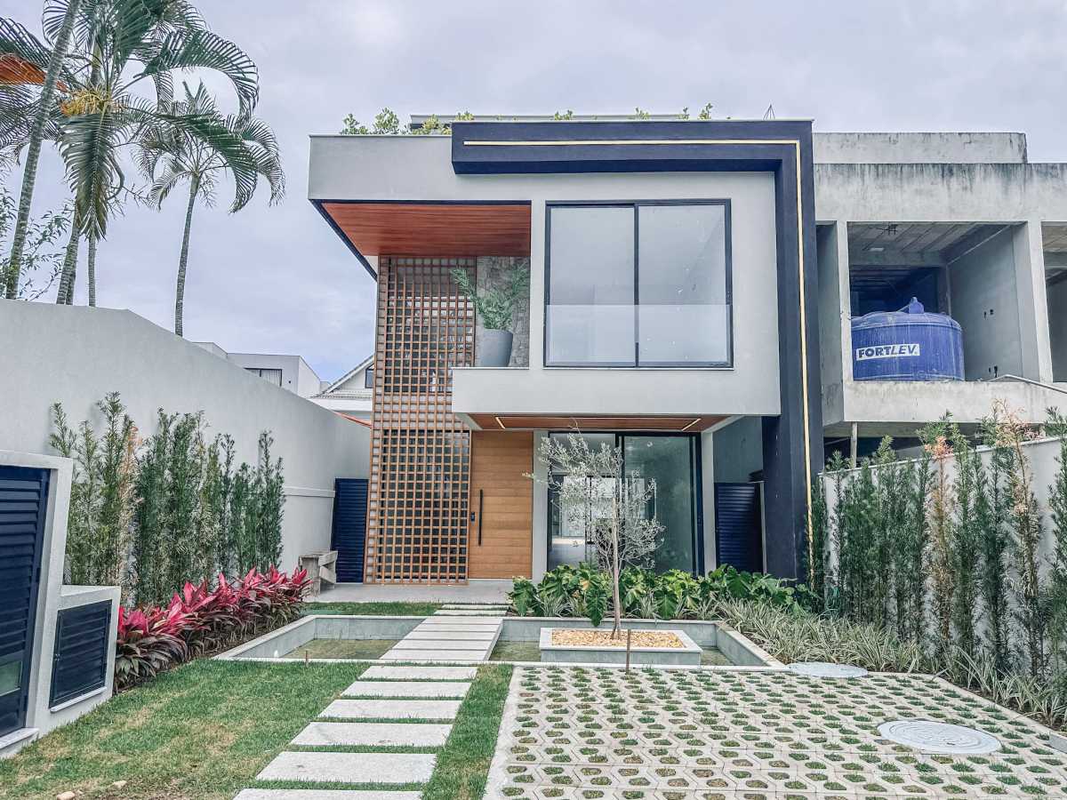 a6f50eed-28d1-4be4-82eb-b1f2ad - 1