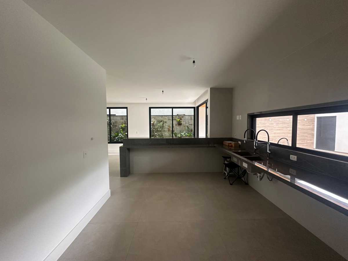 6889423a-14c8-4201-bae7-255c52 - 5