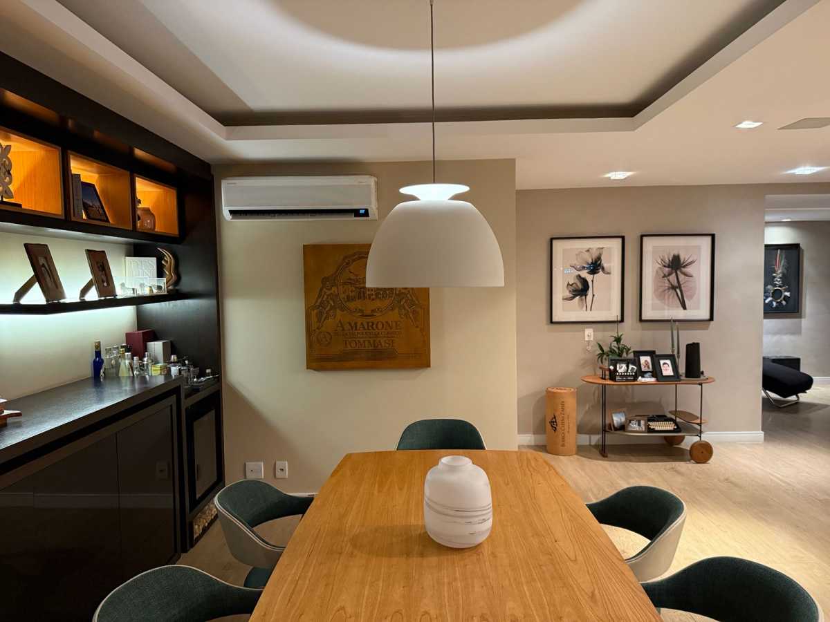 279EB85F-7F24-4D87-A660-68DAFB - 4