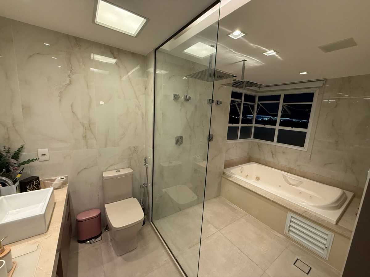 AA7336FF-6845-4392-866C-45F2DA - 16