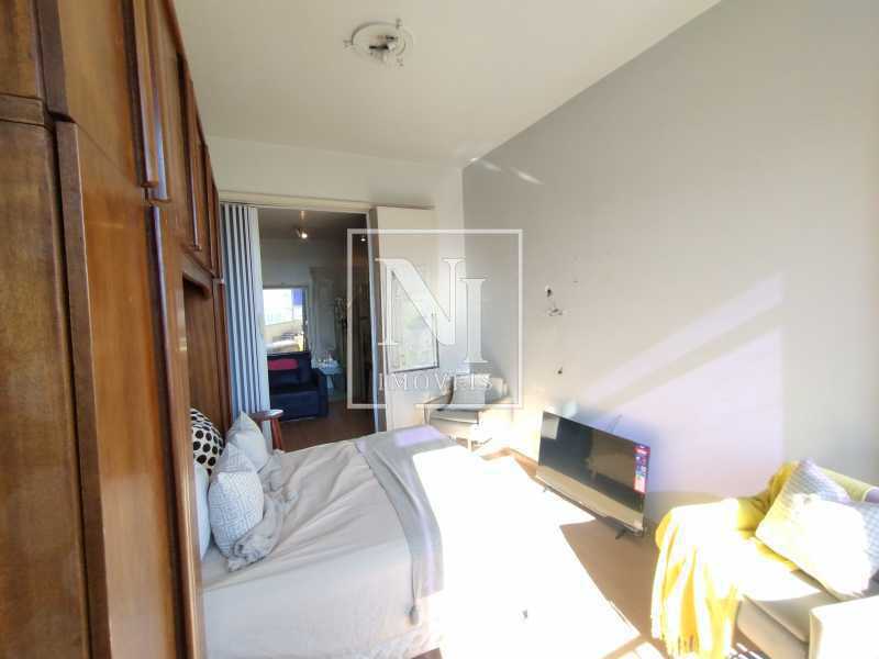 126122_G176853689229510 - 5