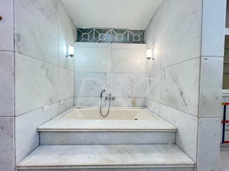 Conheça 40 do imóvel - Casa em Condomínio 5 quartos à venda Gávea, Rio de Janeiro - R$ 13.000.000 - DKCN50007 - 16 40 - 16