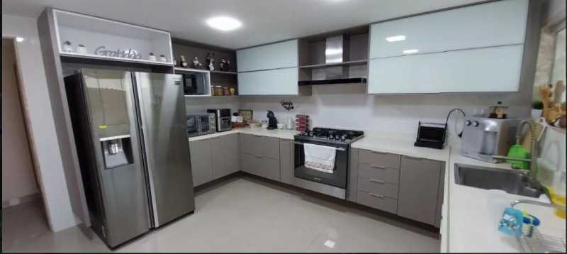 36ef4fa2-ca8b-4cce-aaad-2d4133 - 9