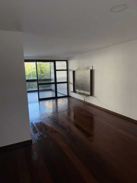 WhatsApp Image 2025-09-29 at 1 - 13