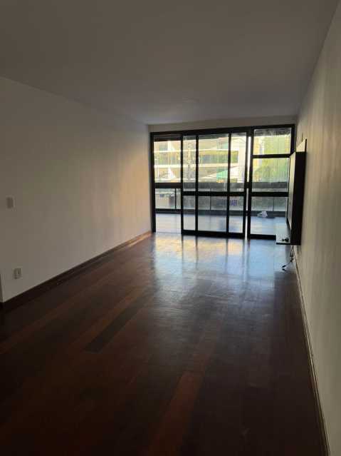 WhatsApp Image 2025-09-29 at 1 - 17