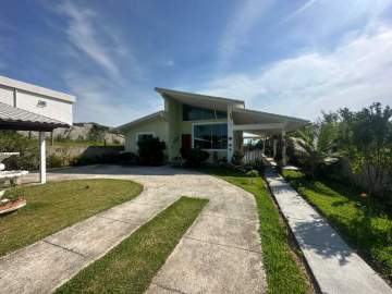 Casa 3 quartos à venda Centro, Miguel Pereira - R$ 800.000 - MICA30034
