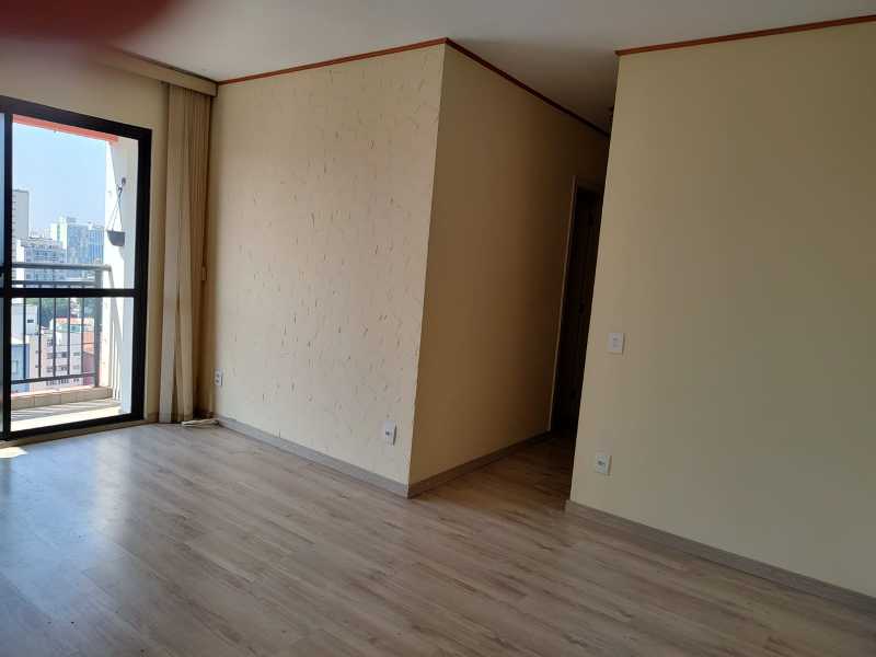 Sala com sacada - 1