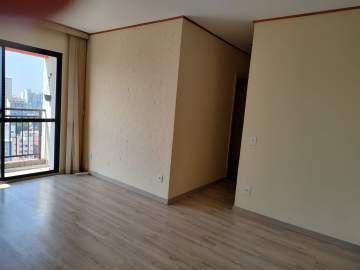 Sala com sacada - 1