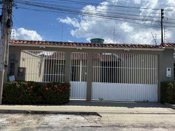 Casa 2 quartos para venda e aluguel Flores, Manaus - R$ 2.100 - ADCA20193