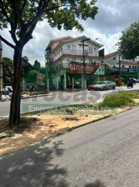 VENDE-SE PONTO COMERCIAL, APARTAMENTOS E KITNETS NO MONTE DAS OLIVEIRAS. - ADPC40004