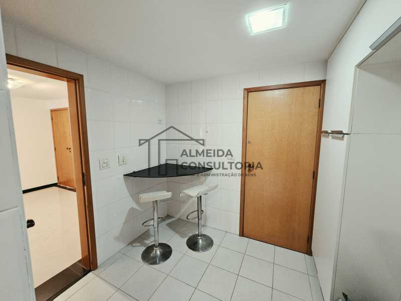 Conheça 20260822_152415 do imóvel - Almeida Aluga - Apartamento 4 quartos, Suite, 2 Vagas - Tijuca - AP702V - 28 20260822_152415 - 28