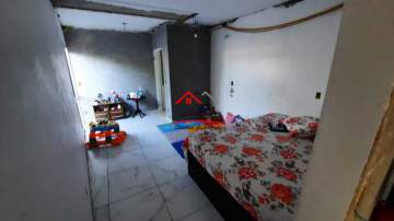 Casa de Rua à Venda Jardim Peri Peri 3 Dormitórios 1 Suíte com 300m² de Terreno e 2 Vagas - MLCA30010
