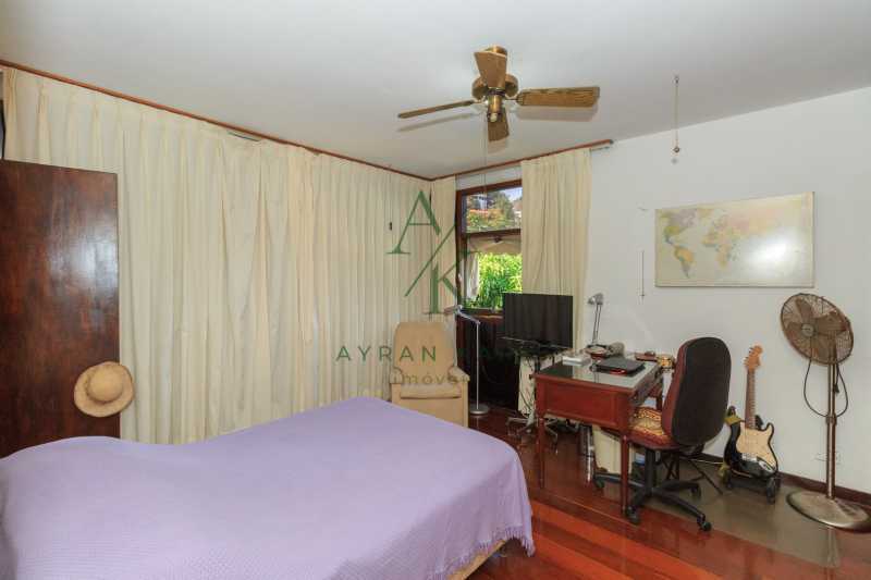 3 Suite 2 - 18