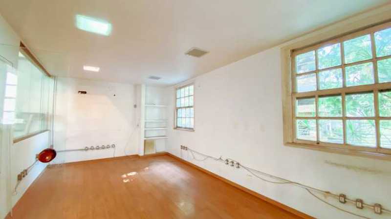 casa-com-4-quartos-a-venda-276 - 10