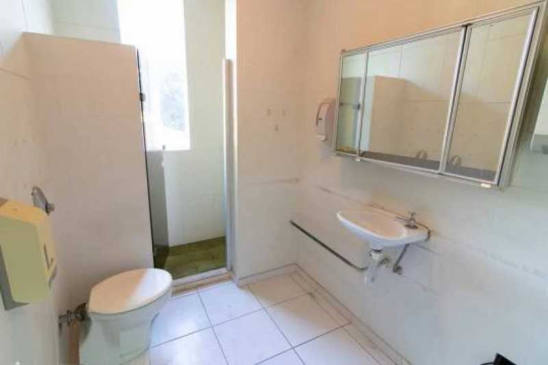 casa-com-6-quartos-a-venda-276 - 18