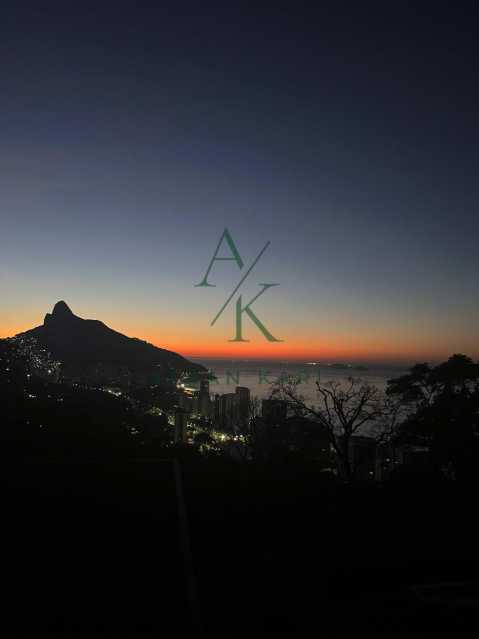 WhatsApp Image 2025-01-31 at 1 - 9