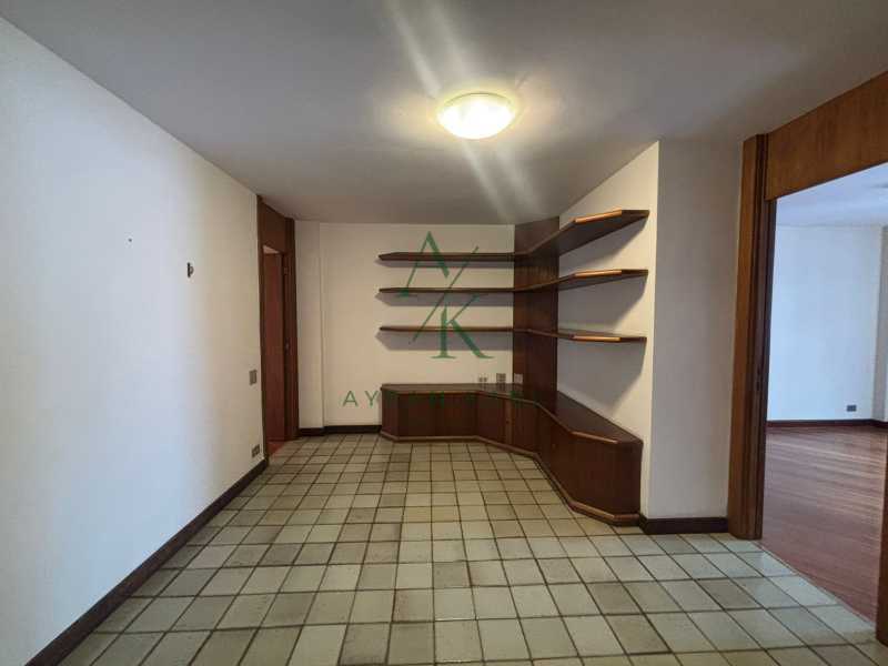 WhatsApp Image 2025-10-15 at 1 - 9