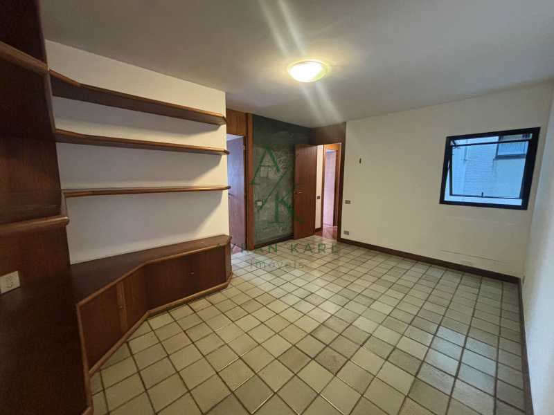 WhatsApp Image 2025-10-15 at 1 - 10