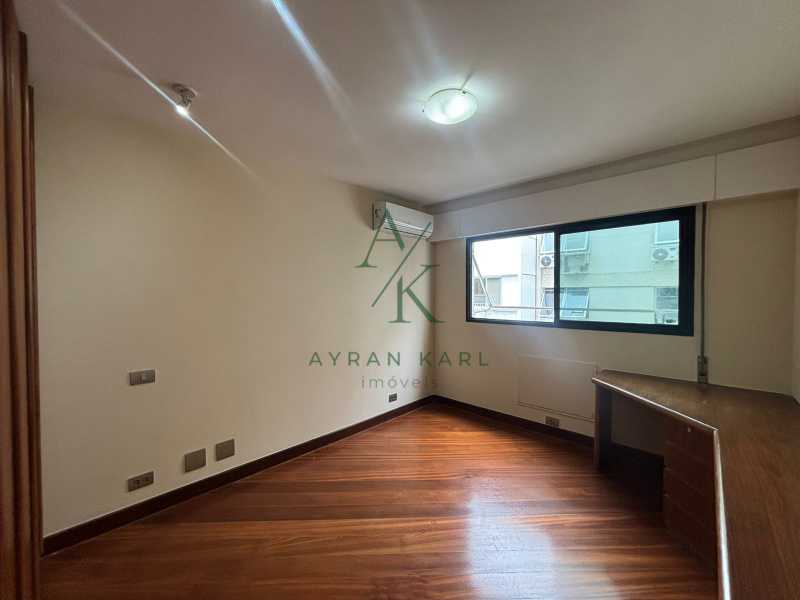 WhatsApp Image 2025-10-15 at 1 - 16