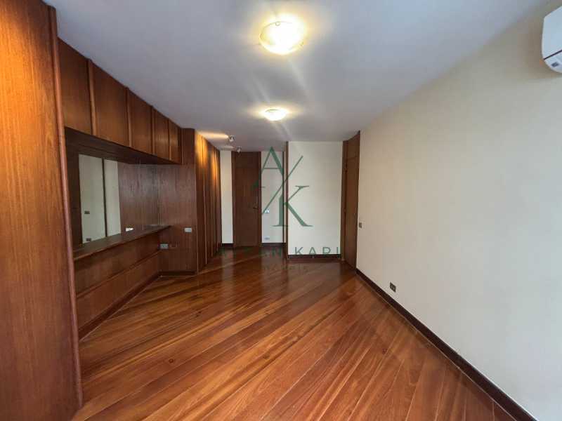 WhatsApp Image 2025-10-15 at 1 - 19