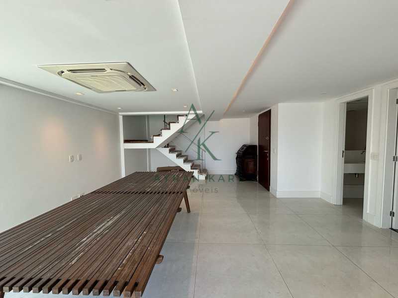 WhatsApp Image 2025-03-28 at 1 - 6