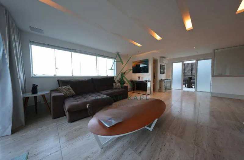 WhatsApp Image 2025-10-22 at 1 - 7