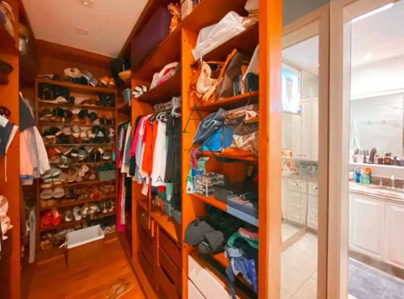 WhatsApp Image 2025-10-22 at 1 - 18