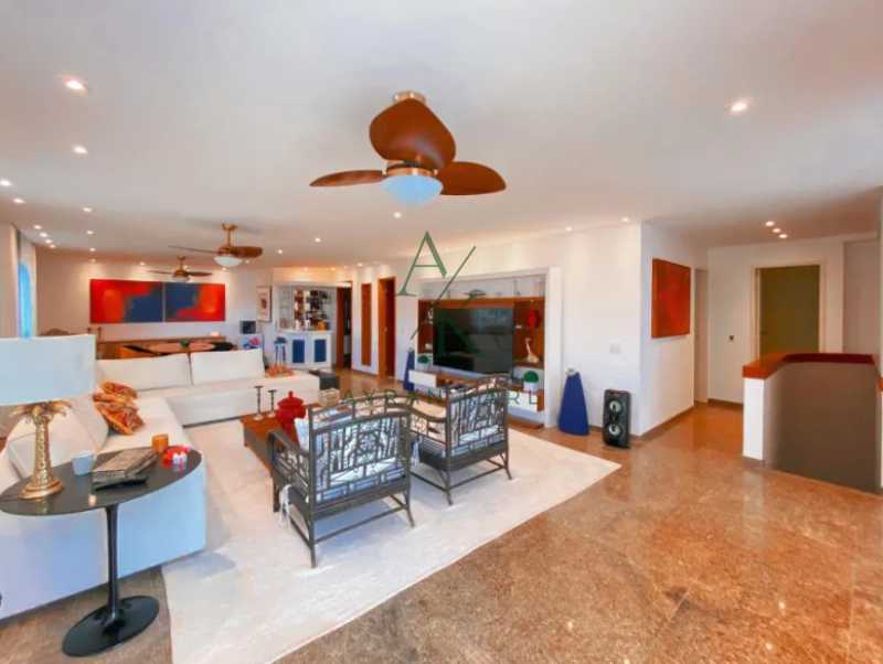 WhatsApp Image 2025-10-22 at 1 - 5