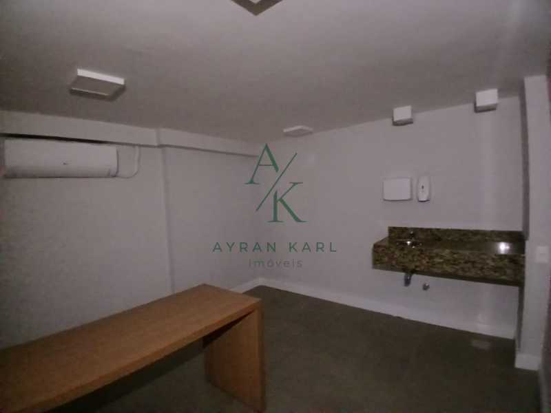 WhatsApp Image 2025-12-05 at 0 - 5