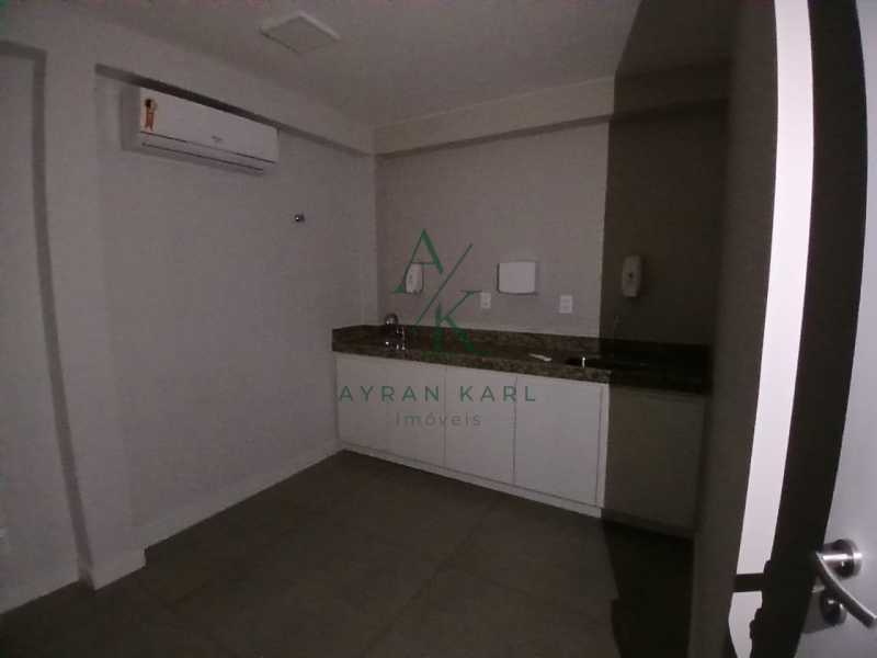 WhatsApp Image 2025-12-05 at 0 - 17