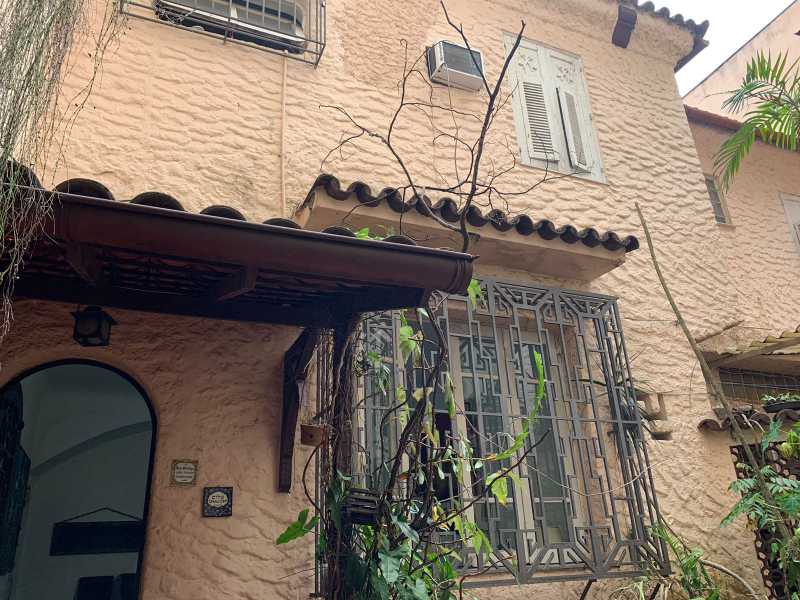 FACHADA - 2