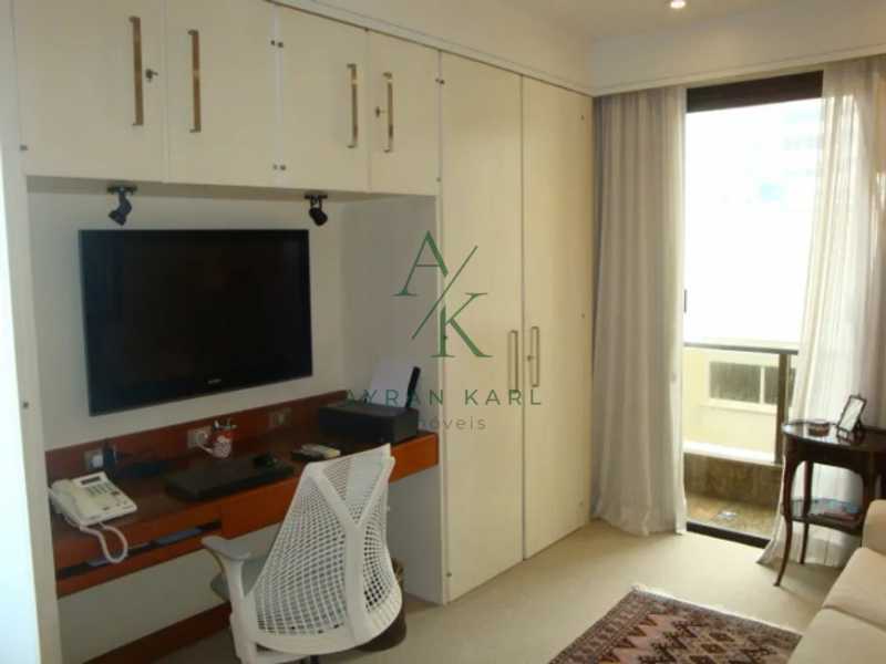 8ad240c3-5531-43dd-b346-a9d1cd - 21