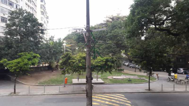 1001620858 - 25