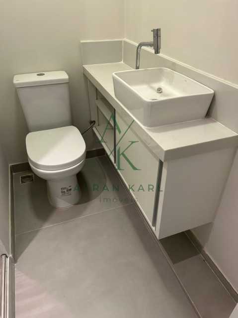 dbf85016-8bcb-4d93-9a5b-7126e2 - 7