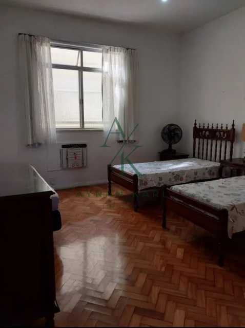 0318e2749dcb459db76a53de2b8e88 - 4