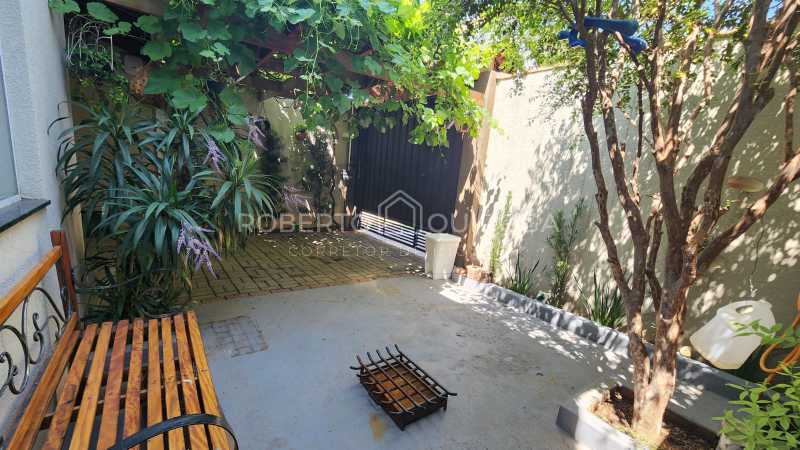 WhatsApp Image 2024-10-08 at 1 - 4