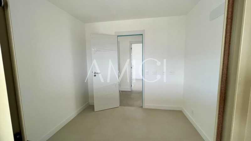 8a90263a-090d-4a81-b64e-1932fa - 8