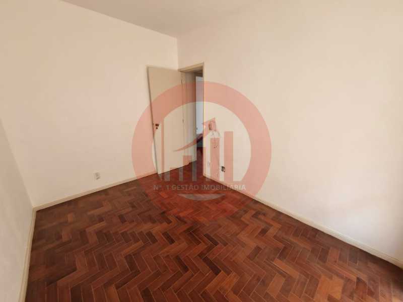 Quarto 2.  - 13