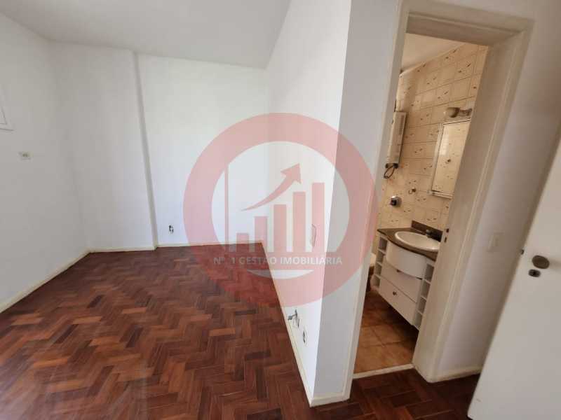 Quarto Suíte c/ Varanda.  - 11