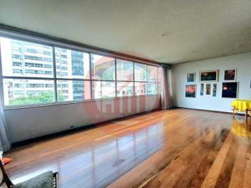 Ótima localização - Apartamento à venda 4 quartos com 2 vagas. Rua itacuruçá no bairro Tijuca RJ. - TJAP40039