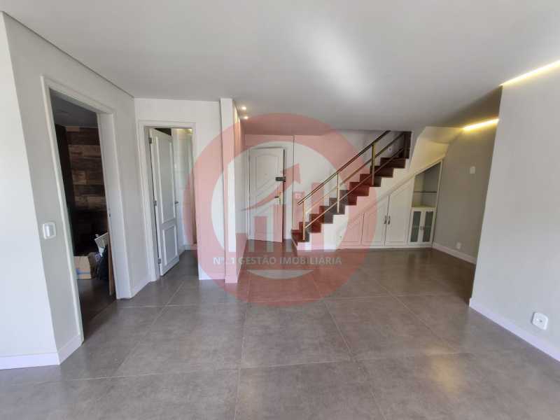 Sala ampla.  - 4