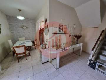 Imperdível - Casa Triplex na Tijuca, 3 Quartos (1 suíte) e 2 vagas próximo ao Shopping. - TJCA30033