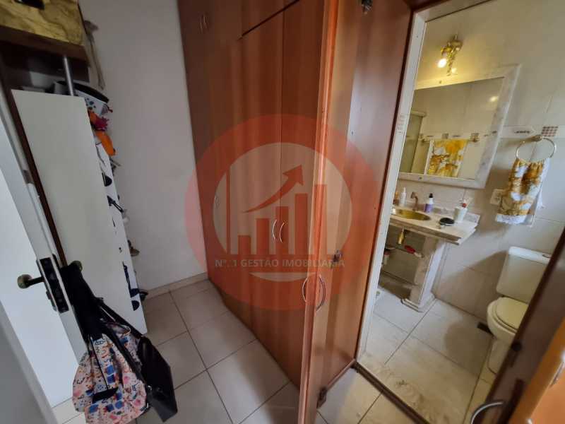 Closet Suíte.  - 13