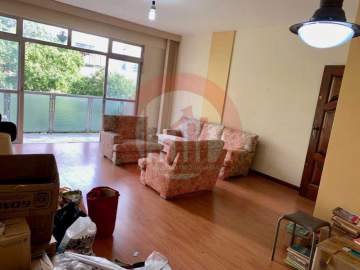 Ótima localização - Apartamento três quartos Varandão Tijuca Saes Pena - TJAP30337
