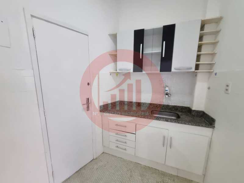 Cozinha com armários. - 19