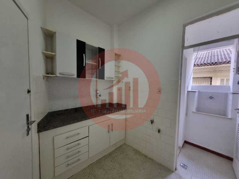 Cozinha com armários. - 22