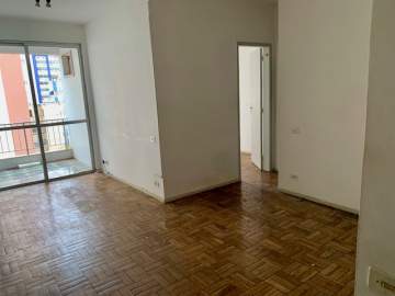 Apartamento sala e quarto com varanda e vaga na Tijuca - TJAP10156