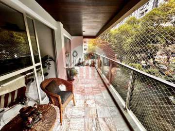 Apartamento espaçoso no Grajaú 3 quartos, varandão e 2 vagas - TJAP30349