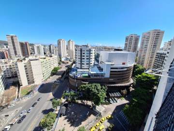 Apartamento à venda três quartos com suíte colado no metrô/Praça Saenz Pena/Shopping Tijuca - TJAP30377