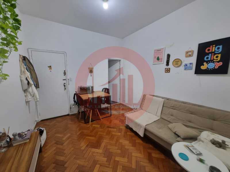 Conheça Sala. do imóvel - Apartamento Quarto Sala no coração da Tijuca, próximo à Pç Saenz Pena. - TJAP10176 - 5 Sala. - 5